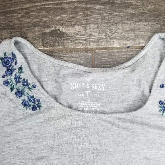 American Eagle | Floral Embroidery - Picture 7 of 7